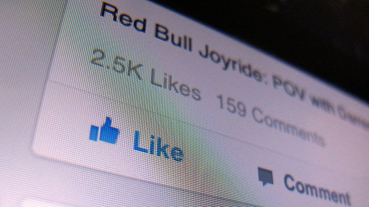 Discreción frente a los 'gustos' de la discordia: El truco para ocultar los 'Like' en Facebook