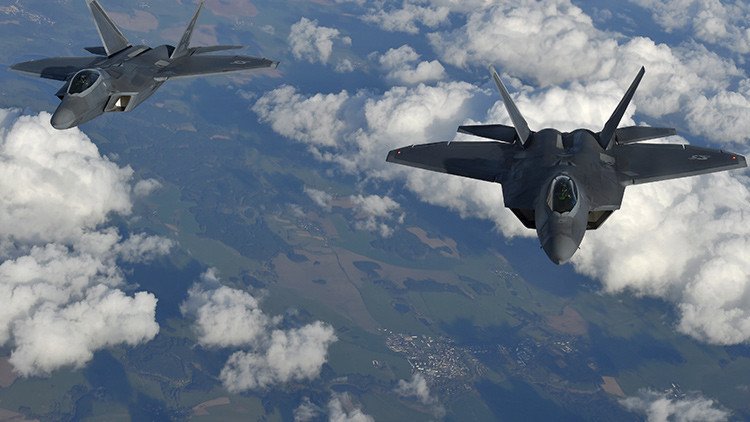"Comprar nuevos F-22 es muy mala idea": ¿por qué el caza Raptor de EE.UU. no es bienvenido?