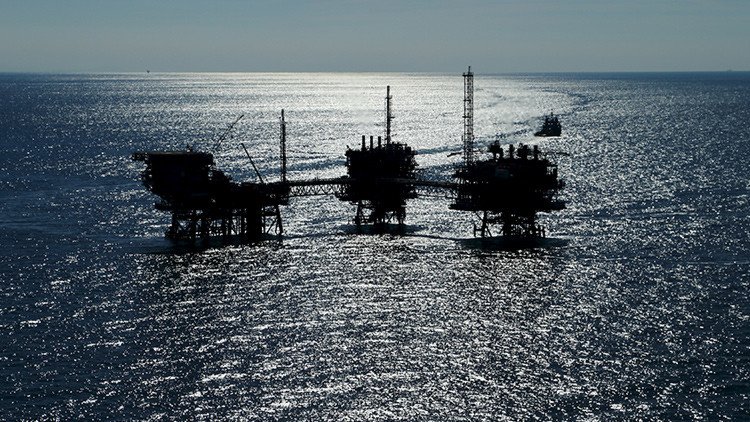 ¿Cómo un sabotaje armado cambia los precios mundiales del petróleo?