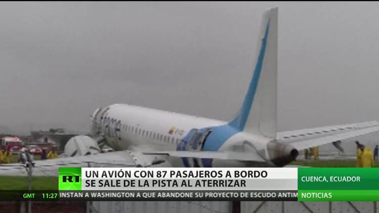 Ecuador: un avión con 87 pasajeros a bordo se sale de la pista al aterrizar