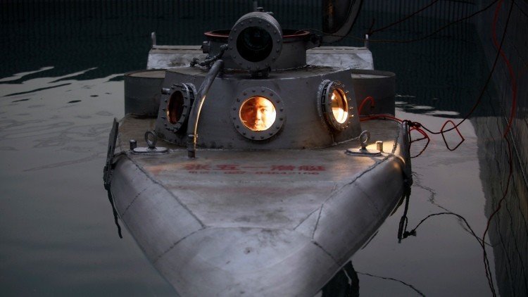 Fotos: Un campesino chino construye y patenta un submarino que cuesta 770 dólares