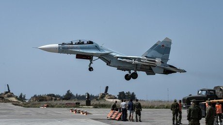 Surcando los cielos: La Fuerza Aérea rusa recibirá más de 30 cazas polivalentes Su-30SM