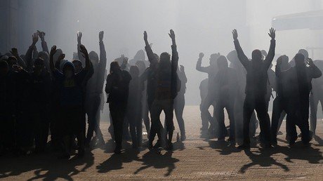 Francia: Un grupo de antifascistas amenaza a periodistas de RT en París
