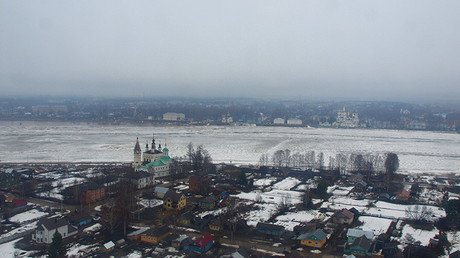Video: Aviones bombarderos Su-34 rompen acumulaciones de hielo en el norte de Rusia