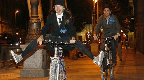 Una empresa pagará a sus empleados por ir a trabajar en bici en España