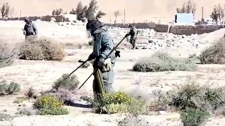 Zapadores rusos hallan un almacén con 12.000 explosivos del EI en Palmira