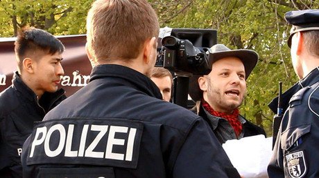 Detienen a un líder del Partido Pirata por citar un poema ofensivo sobre Erdogan