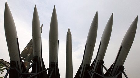 Pionyang despliega 300 lanzamisiles múltiples en la frontera con Corea del Sur