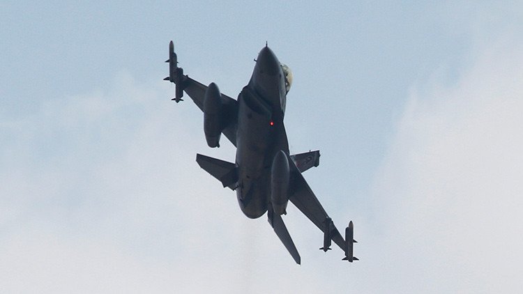 Ankara bombardea posiciones kurdas en Irak y el sureste de Turquía