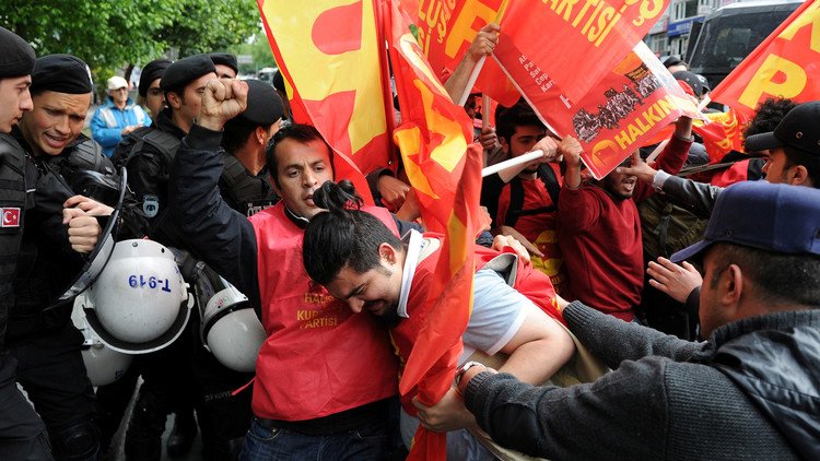 Estambul: Un muerto mientras la Policía dispersa con gas lacrimógeno la manifestación del 1 de mayo