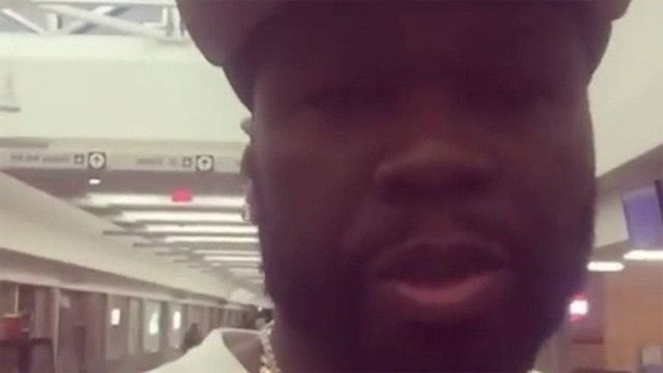 El rapero 50 Cent enfurece a internautas tras burlarse de un joven autista en un video