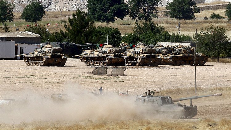 Turquía: "Si fuera preciso, enviaremos fuerzas terrestres a Siria"