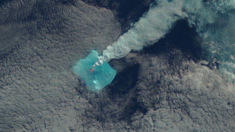 El volcán menos estudiado del mundo despierta tras 60 años de inactividad (FOTOS)