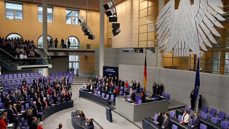 Desconcierto en el Bundestag: Un diputado alemán recita el polémico poema sobre Erdogan