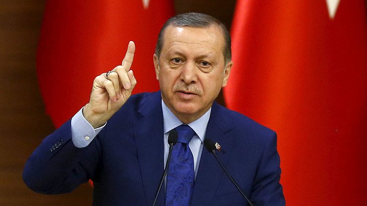 El presidente del Parlamento alemán arremete contra las "ambiciones autocráticas" de Erdogan