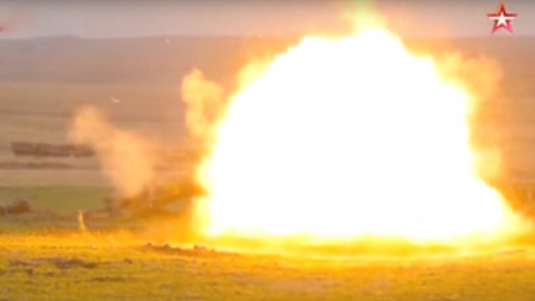 'Abejorro', el lanzallamas ruso que convierte los objetivos en "bolas de fuego" (VIDEO)