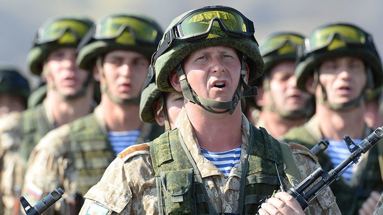 Moscú responde a la OTAN con tres nuevas divisiones cerca de sus fronteras