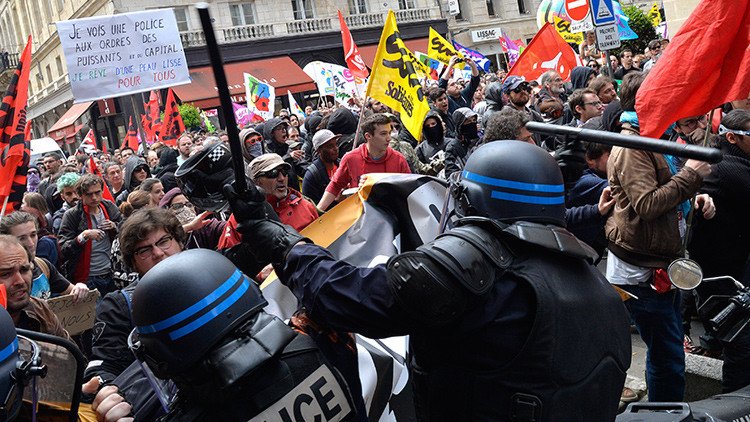 Violentos enfrentamientos entre manifestantes y la Policía en París