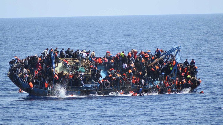 Decenas de refugiados fallecen en un naufragio cerca de la costa de Libia
