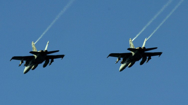 Dos aviones F18 estadounidenses se estrellan cerca de la costa en Carolina del Norte