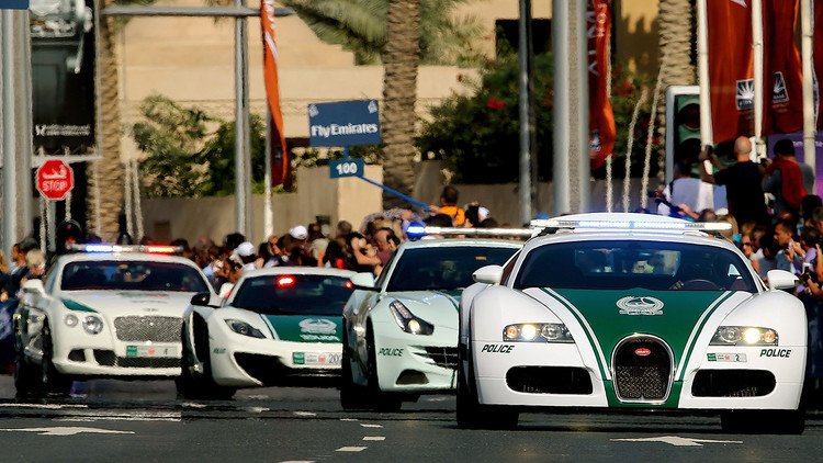 Lamborghini, Ferrari y Bentley: La lujosa rutina de los policías de Dubái
