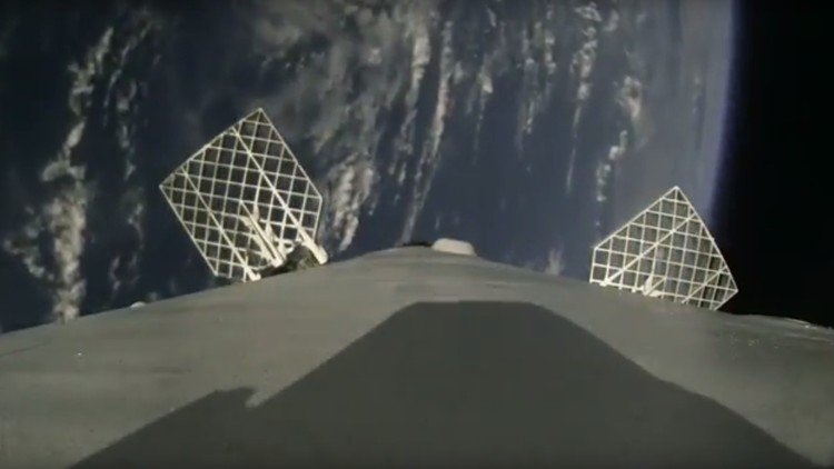 Video: Una cámara a bordo de un cohete SpaceX capta su aterrizaje 