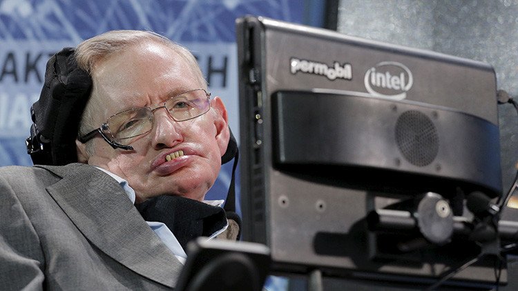 La popularidad del "demagogo" Trump, un misterio terrenal para Stephen Hawking 