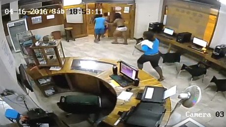 Video inédito: Así se vivió el devastador terremoto de Ecuador en el interior de un edificio