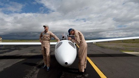 Un avión sin motor que llega donde las naves motorizadas no alcanzan (fotos, video)