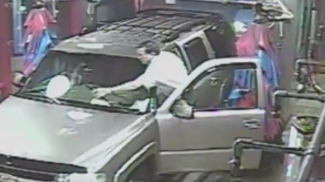 No esperaba que un simple lavado de coche saliera tan mal