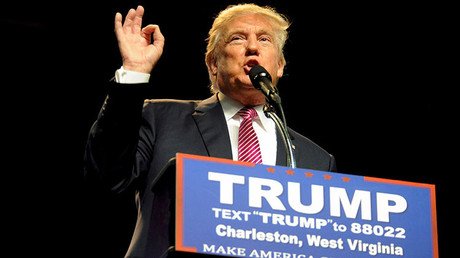 Trump revive las acusaciones de violación contra Bill Clinton