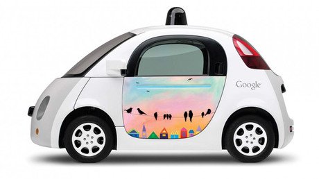 Google patenta un capó pegajoso para proteger a los peatones en caso de atropello