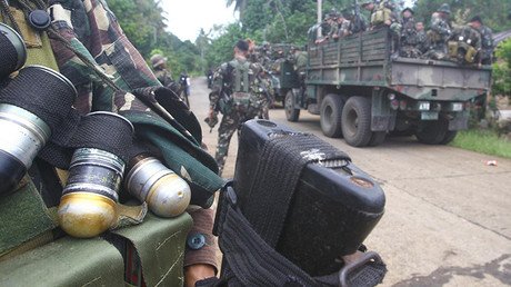 Extremistas leales al Estado Islámico 'exprimen' el negocio de los secuestros con un nuevo vídeo