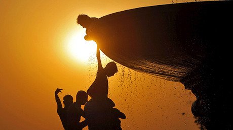 India 'arde': devastadora ola de calor derrite las calles (video, fotos)