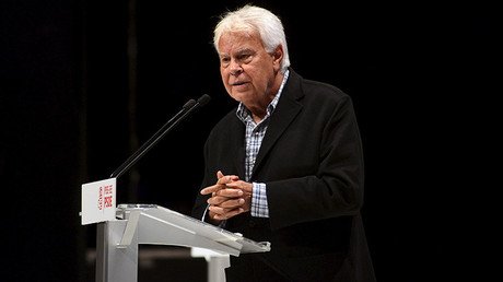 Felipe González defiende los DD.HH. en Venezuela mientras “se codea” con dictadores