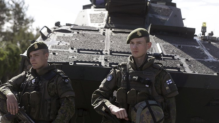 ¿Durmiendo con el enemigo?: Finlandeses confunden unos ejercicios militares con una invasión real