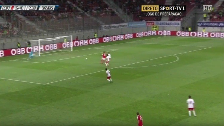 Para ver y no creer: Estrella del Bayern Múnich marca un gol en propia meta 