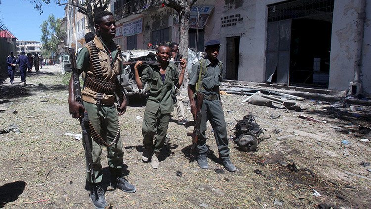 Somalia: Milicianos de Al Shabaab toman rehenes en un hotel de Mogadiscio