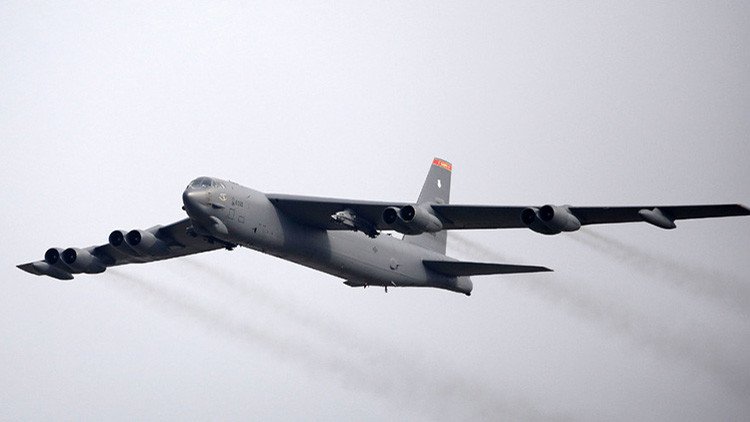 EE.UU. envía a Europa 3 bombarderos capaces de portar armas nucleares para ensayar cerca de Rusia