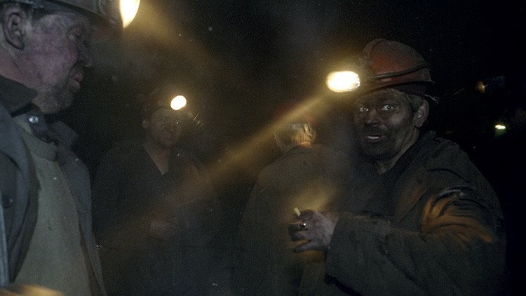 Se incendia una mina de carbón en Siberia con decenas de mineros en su interior