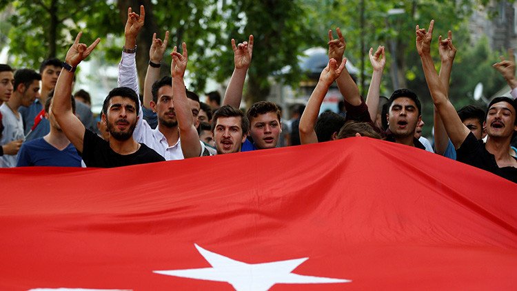 Ankara a Berlín: "Quemásteis a los judíos en hornos y luego acusáis a Turquía de genocidio"