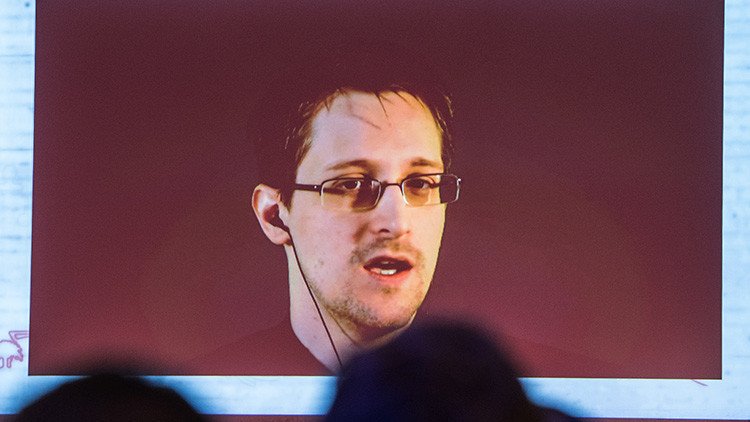 Snowden: En Japón EE.UU. espía masivamente "a todos"