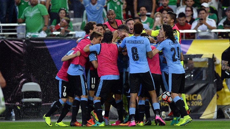 Confunden el himno uruguayo con el chileno en un encuentro de la Copa América Centenario (video)