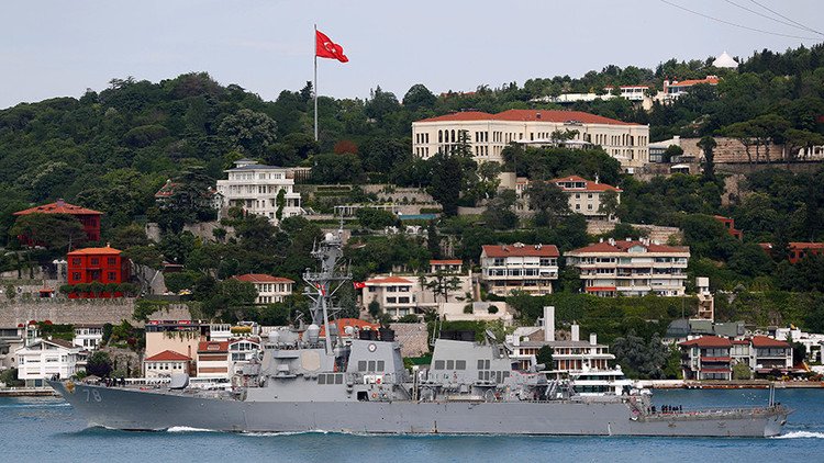 El destructor estadounidense USS Porter entra en aguas del mar Negro (fotos, video)