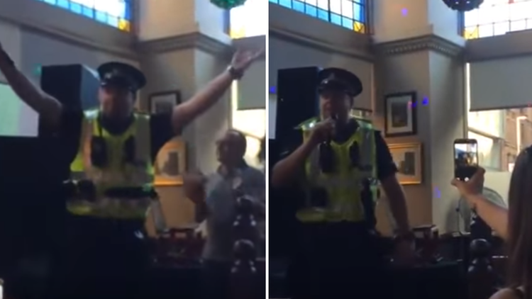 'Viva la fiesta': Un policía llega a un bar a parar una pelea y termina cantando a todo pulmón