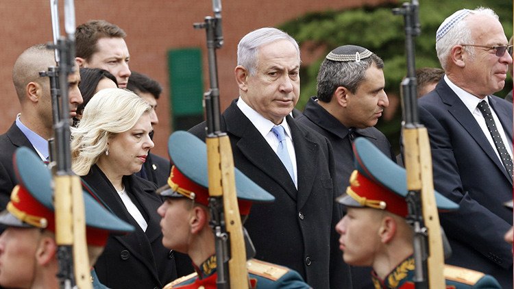 El primer ministro israelí, Benjamín Netanyahu, llega a Moscú en visita oficial