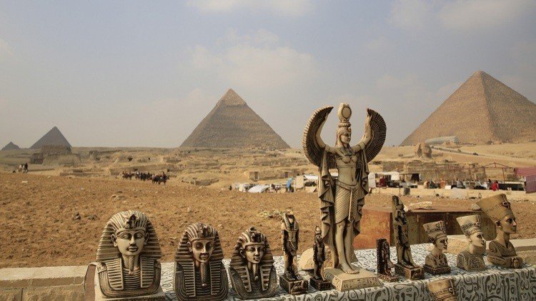 El Estado Islámico amenaza con demoler las pirámides de Giza en Egipto