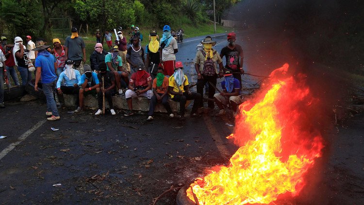 Luego de 11 días de protestas, campesinos colombianos no dan marcha atrás