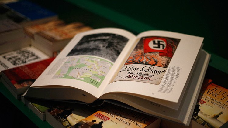 Un diario italiano regala el 'Mein Kampf' "para entender cómo nació el mal"