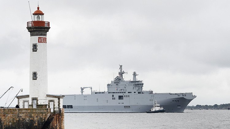 Zarpa hacia Egipto el primer buque de clase Mistral construido para Rusia
